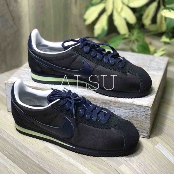 Nike Shoes - NWT NikeID Classic Cortez Nylon Black Dark Blue W